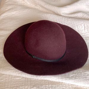 Target brand women’s maroon wool floppy hat, with faux leather band